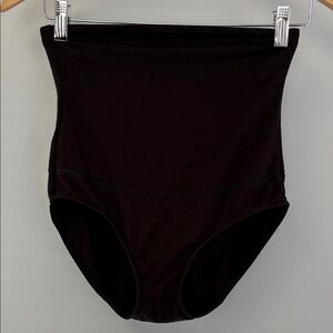 Maidenform Black Shaping Brief Sz 6M